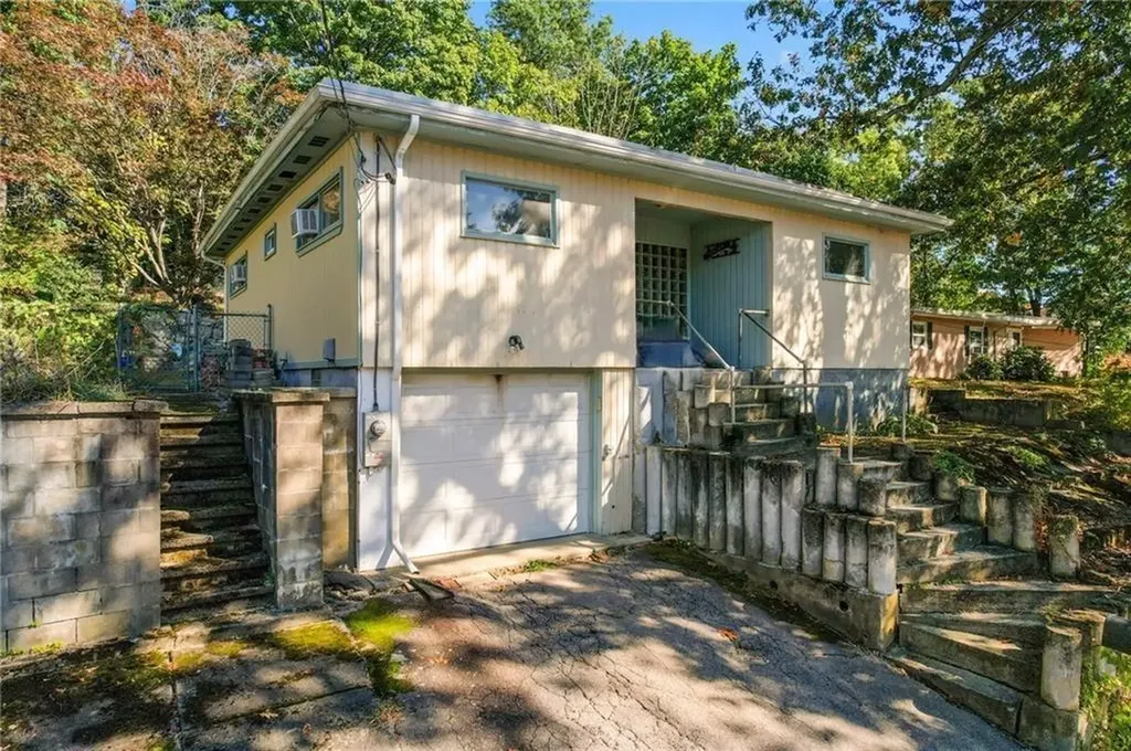 613 Prospect Street Woonsocket RI 02895