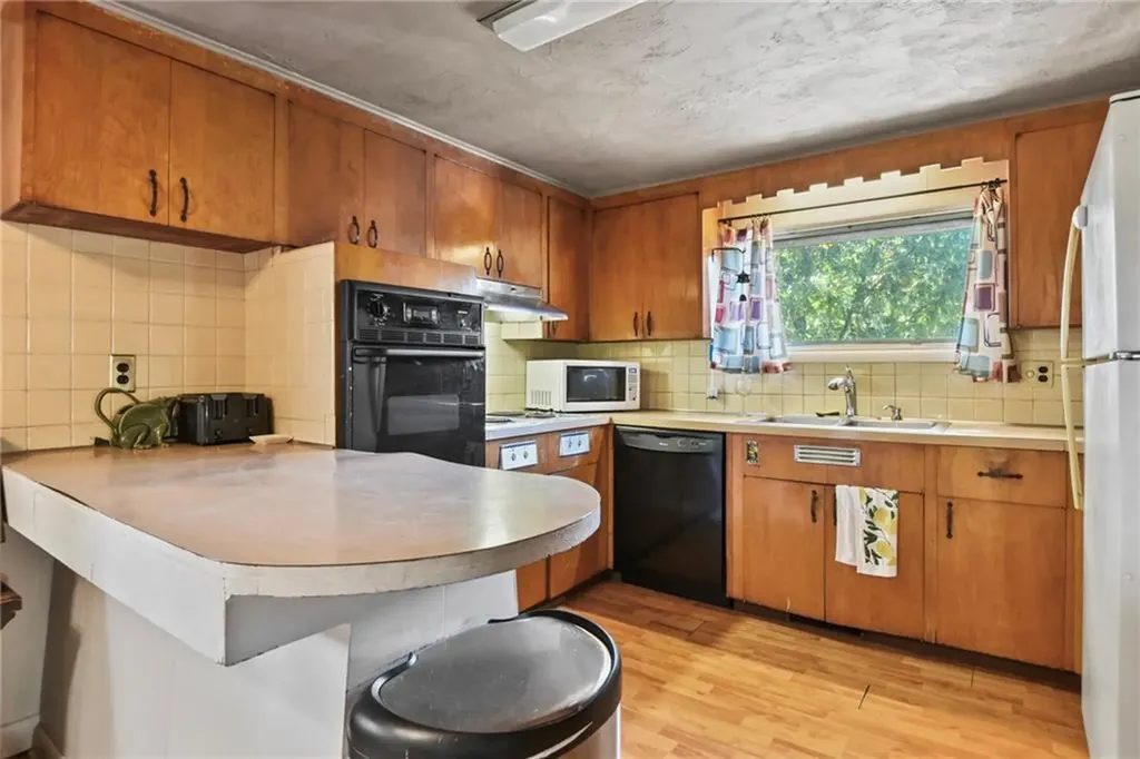 613 Prospect Street Woonsocket RI 02895