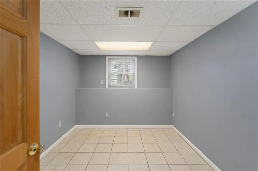 110 Oak Tree Avenue Warwick RI 02886
