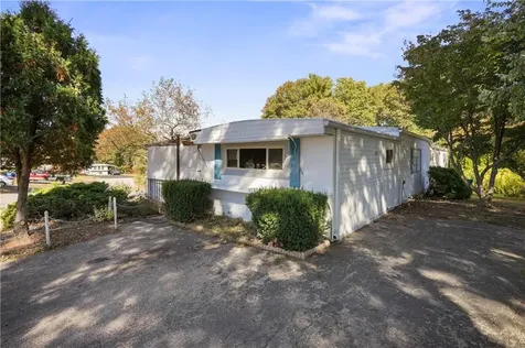 25 Lane A Lane Coventry RI 02816