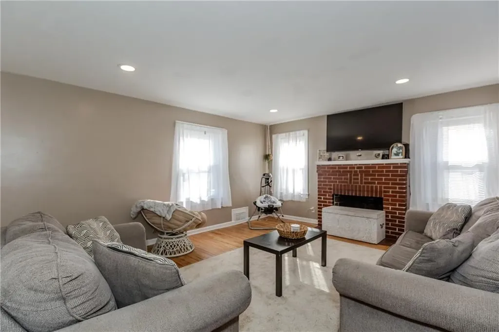 1015 Reservoir Avenue Cranston RI 02910