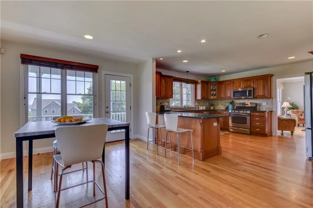 55 Hamilton Drive Portsmouth RI 02871