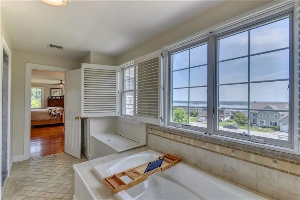 55 Hamilton Drive Portsmouth RI 02871