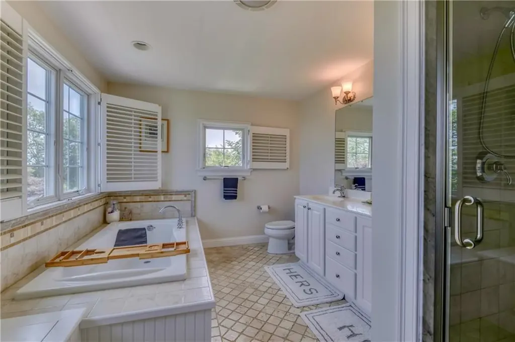 55 Hamilton Drive Portsmouth RI 02871