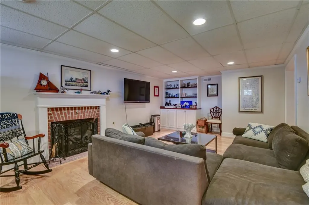 55 Hamilton Drive Portsmouth RI 02871