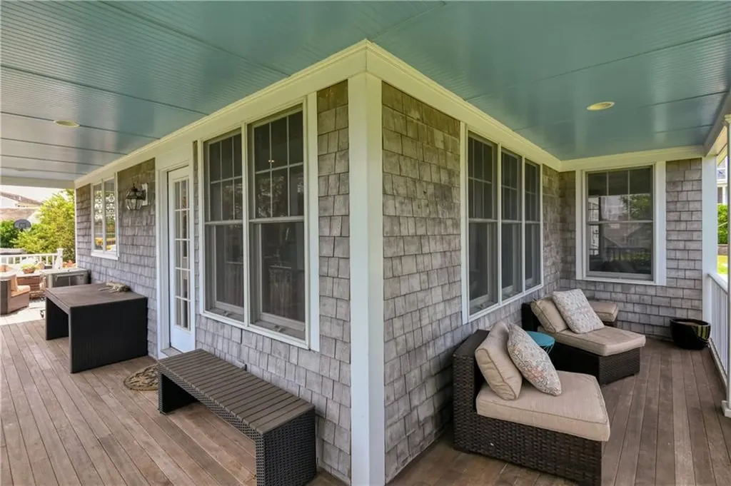 55 Hamilton Drive Portsmouth RI 02871