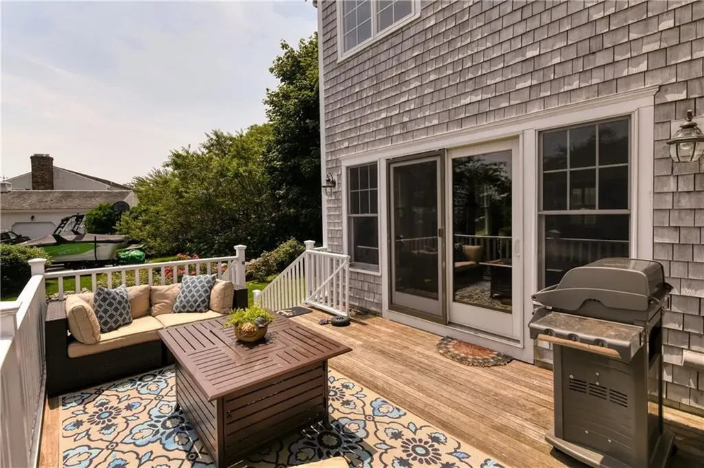 55 Hamilton Drive Portsmouth RI 02871