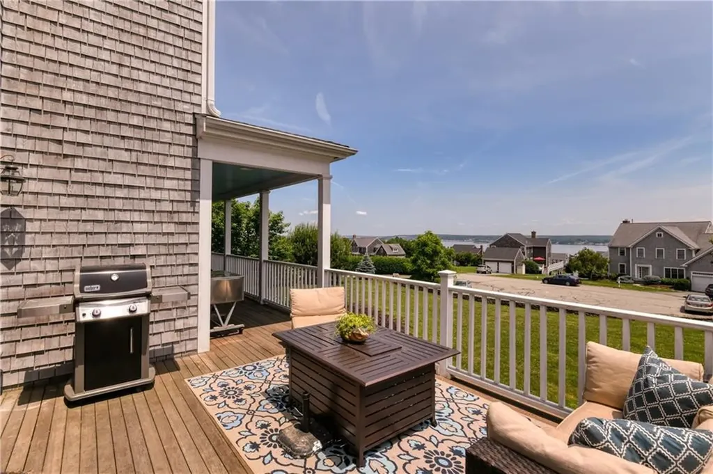 55 Hamilton Drive Portsmouth RI 02871