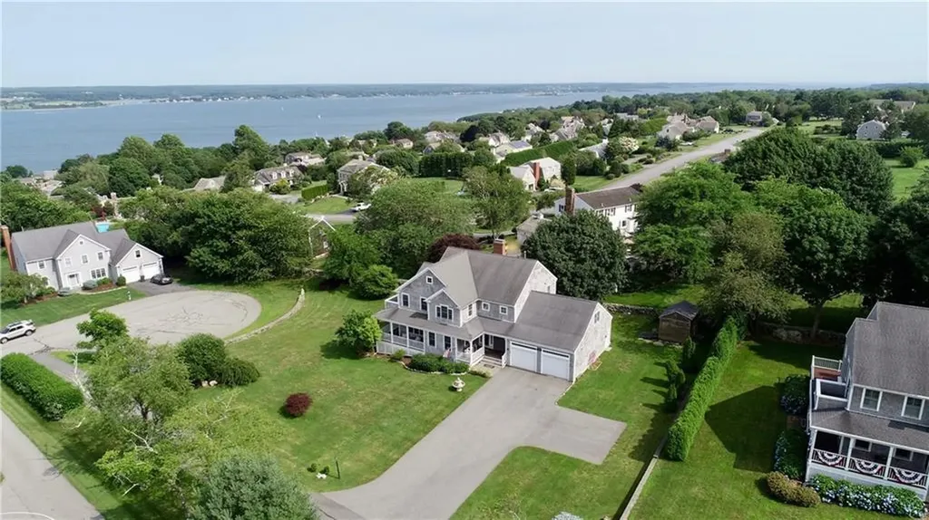 55 Hamilton Drive Portsmouth RI 02871