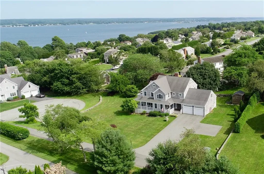 55 Hamilton Drive Portsmouth RI 02871