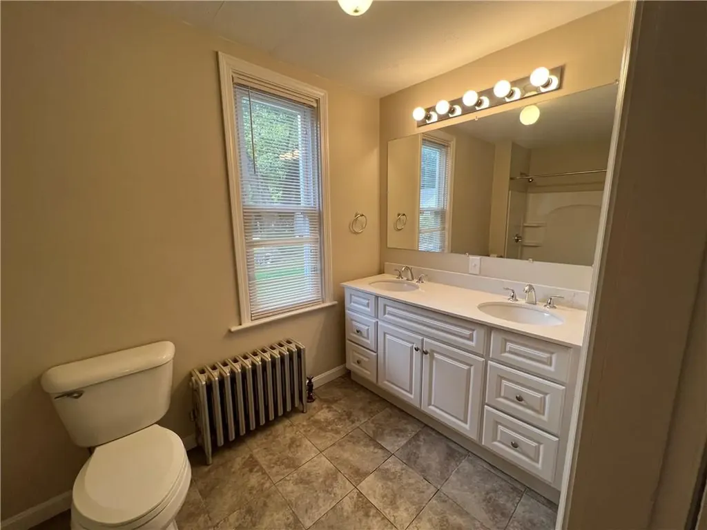 31 Woodland Avenue Smithfield RI 02917