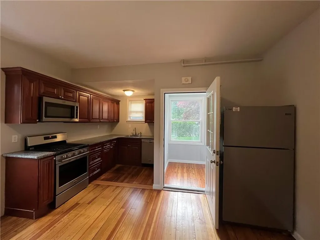 31 Woodland Avenue Smithfield RI 02917