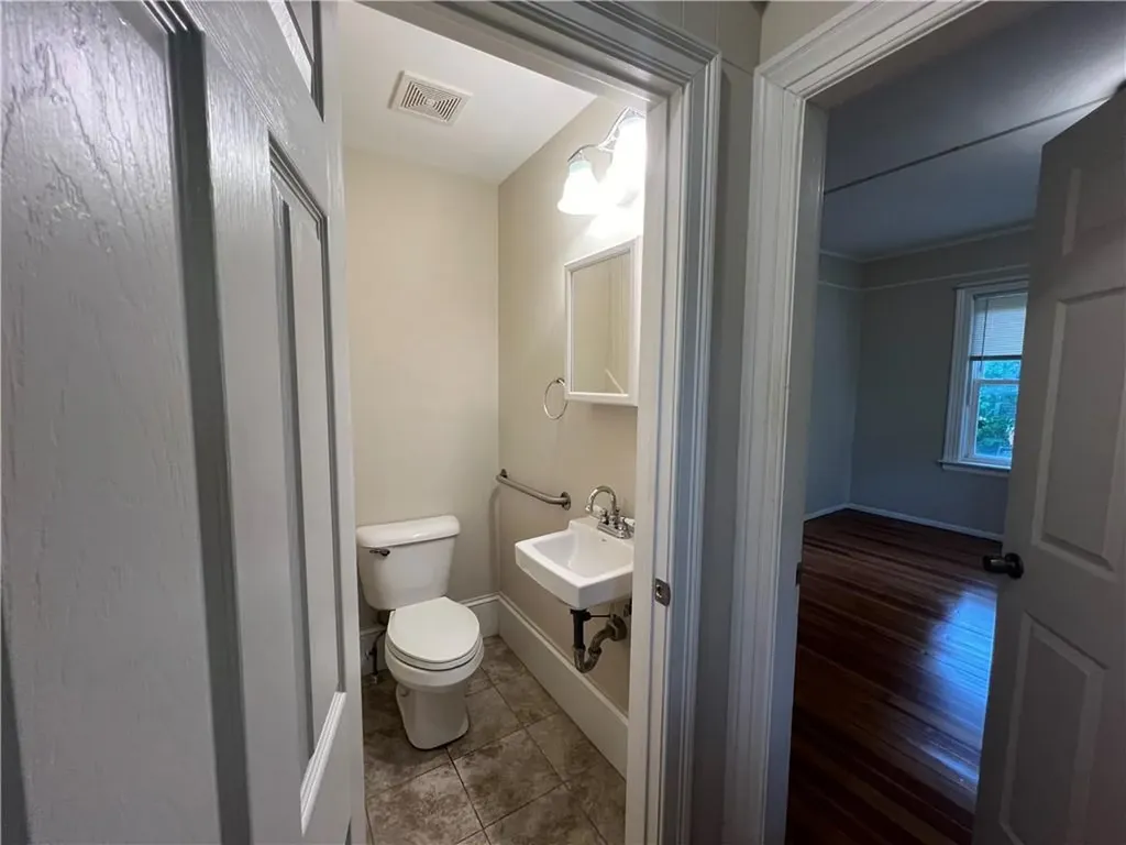31 Woodland Avenue Smithfield RI 02917