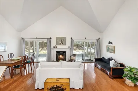 20 Bagy Wrinkle Cove Warren RI 02885