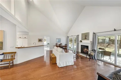 20 Bagy Wrinkle Cove Warren RI 02885