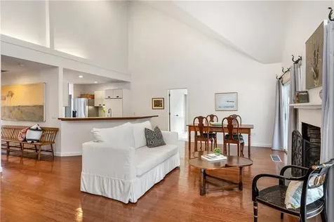 20 Bagy Wrinkle Cove Warren RI 02885