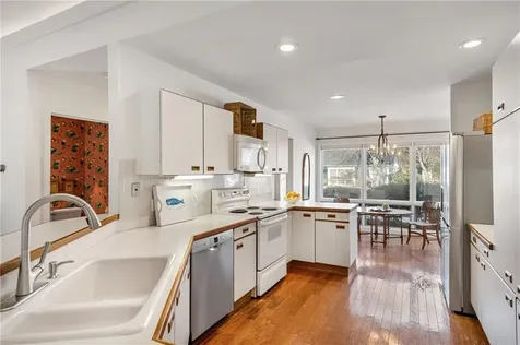 20 Bagy Wrinkle Cove Warren RI 02885