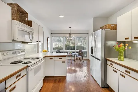 20 Bagy Wrinkle Cove Warren RI 02885