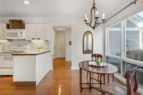 20 Bagy Wrinkle Cove Warren RI 02885