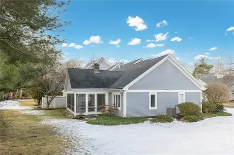 20 Bagy Wrinkle Cove Warren RI 02885