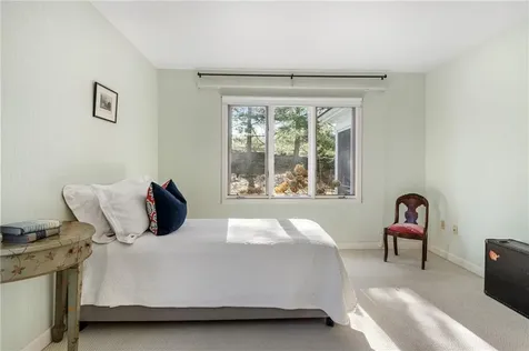 20 Bagy Wrinkle Cove Warren RI 02885