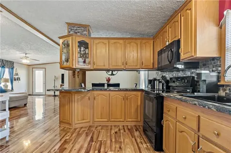 47 Red Tail Trail Tiverton RI 02878