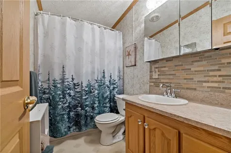 47 Red Tail Trail Tiverton RI 02878