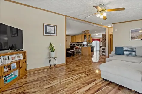 47 Red Tail Trail Tiverton RI 02878