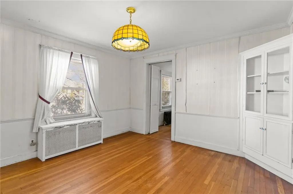 43 Rockland Avenue Cranston RI 02910