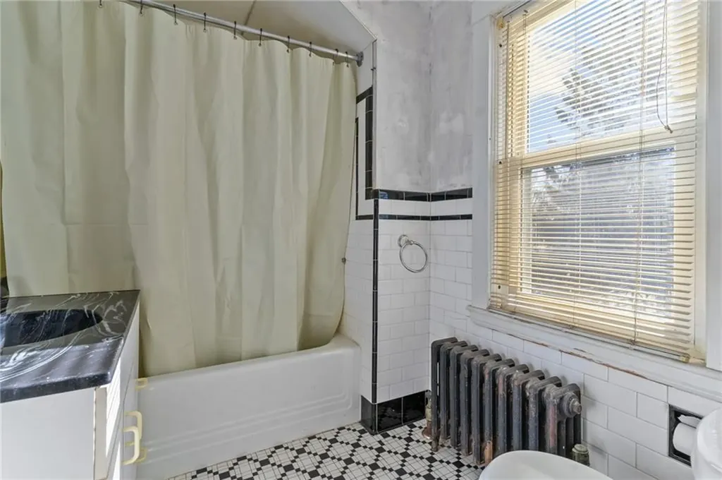 43 Rockland Avenue Cranston RI 02910