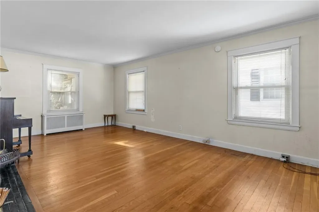 43 Rockland Avenue Cranston RI 02910