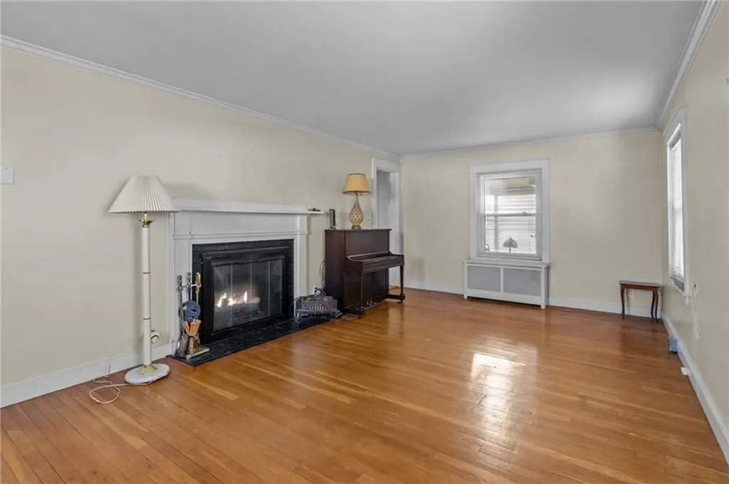 43 Rockland Avenue Cranston RI 02910