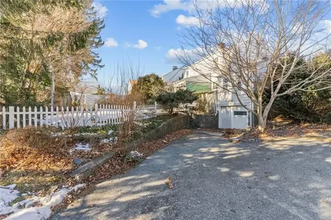 43 Rockland Avenue Cranston RI 02910