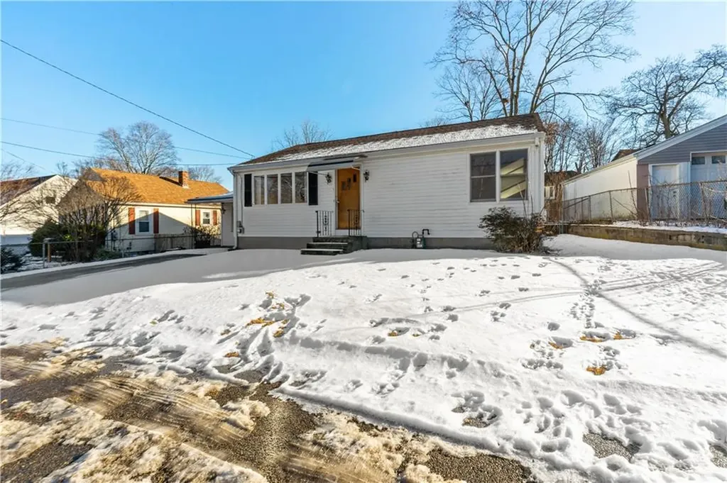 3 Irons Avenue Johnston RI 02919