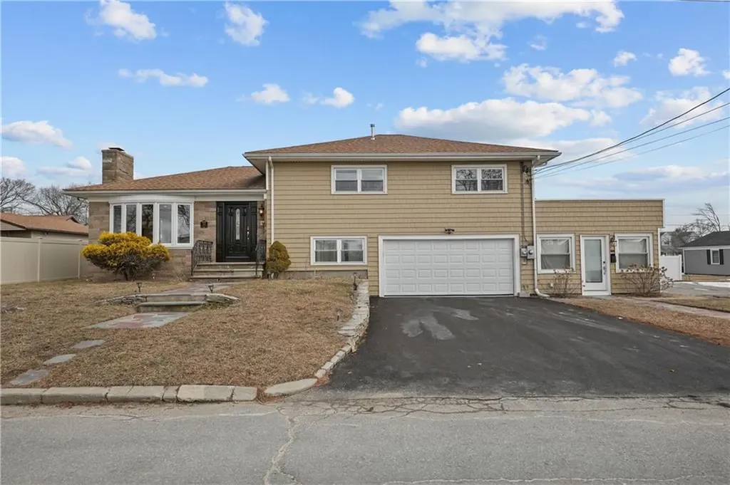 189 Kearney Street Cranston RI 02920