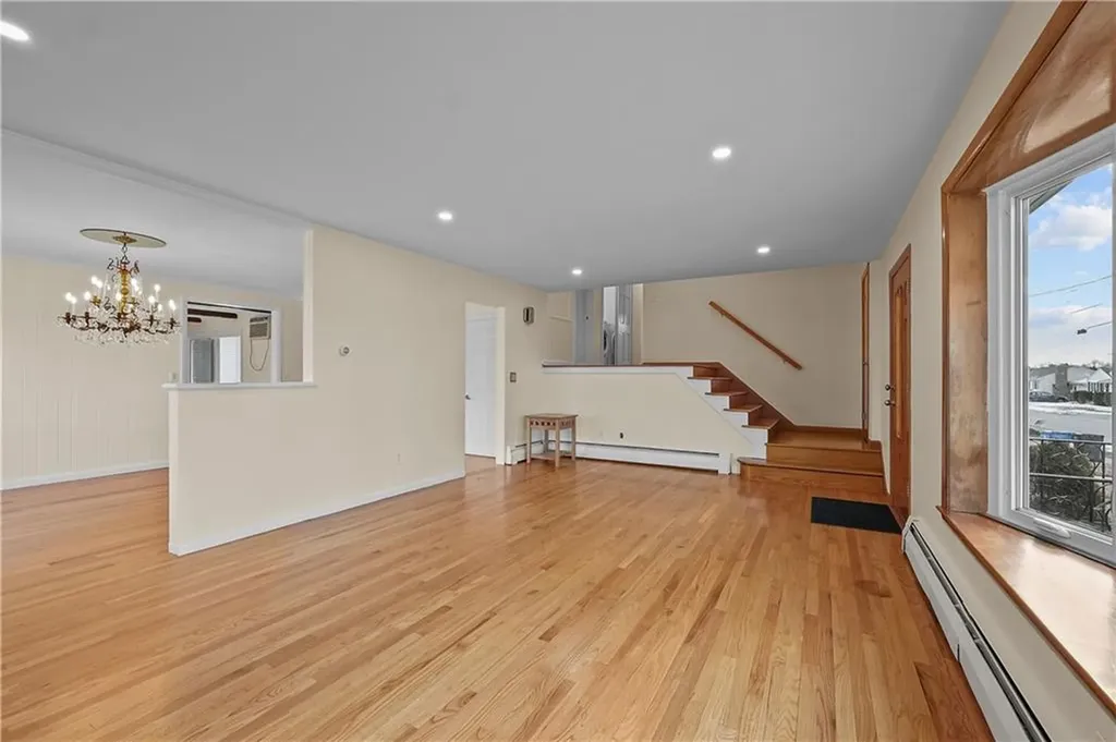 189 Kearney Street Cranston RI 02920