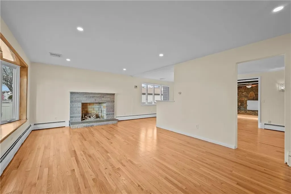 189 Kearney Street Cranston RI 02920