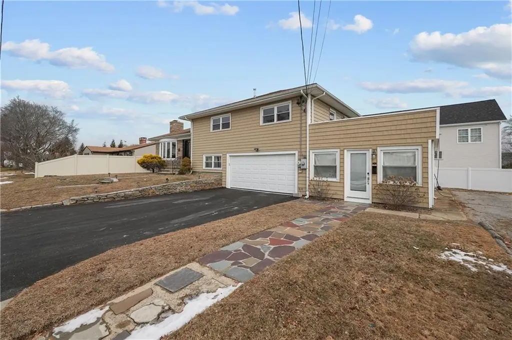 189 Kearney Street Cranston RI 02920