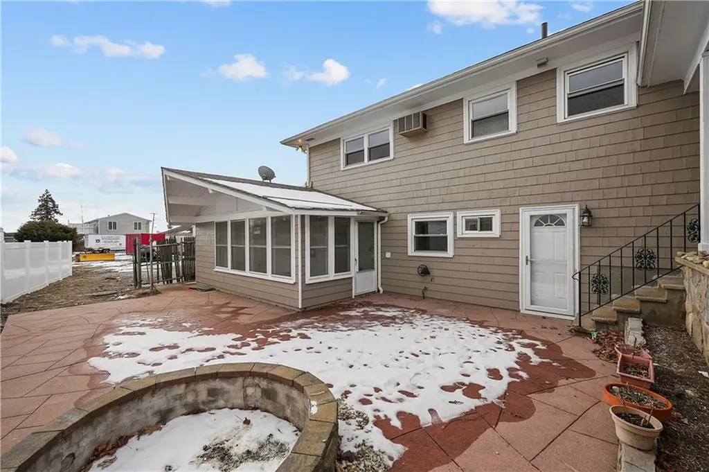 189 Kearney Street Cranston RI 02920