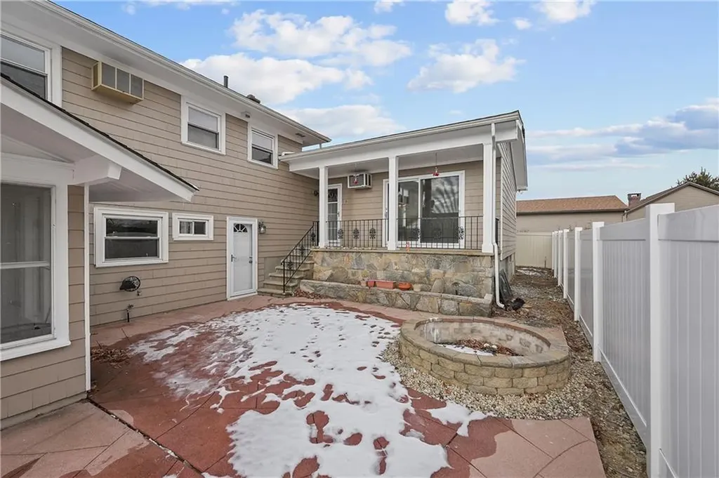 189 Kearney Street Cranston RI 02920