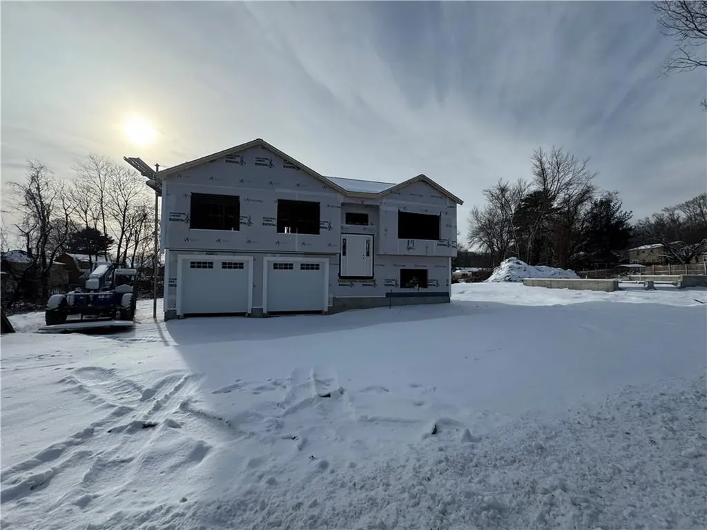 180 Bertenshaw Road Woonsocket RI 02895