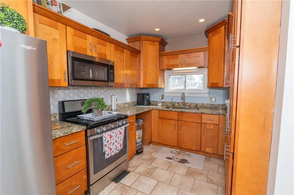 49 Leah Street Providence RI 02908