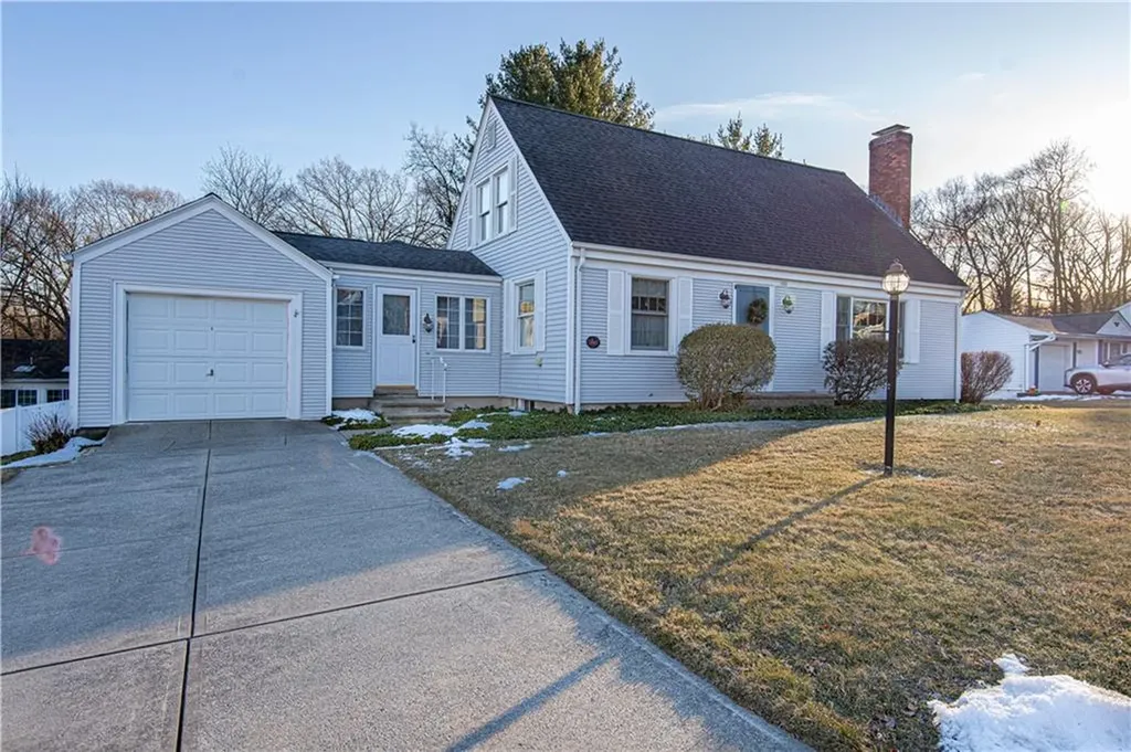160 Hadde Avenue Cumberland RI 02864