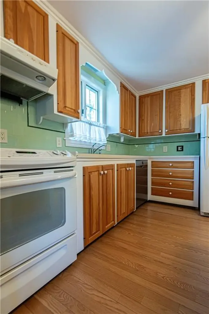 160 Hadde Avenue Cumberland RI 02864