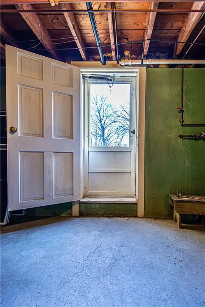 160 Hadde Avenue Cumberland RI 02864