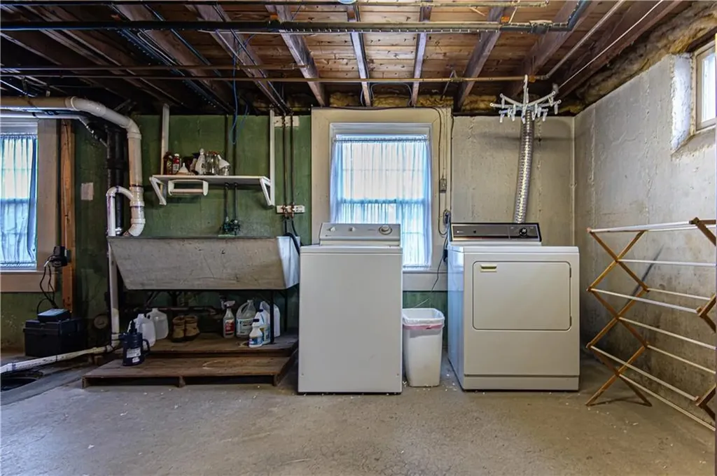 160 Hadde Avenue Cumberland RI 02864