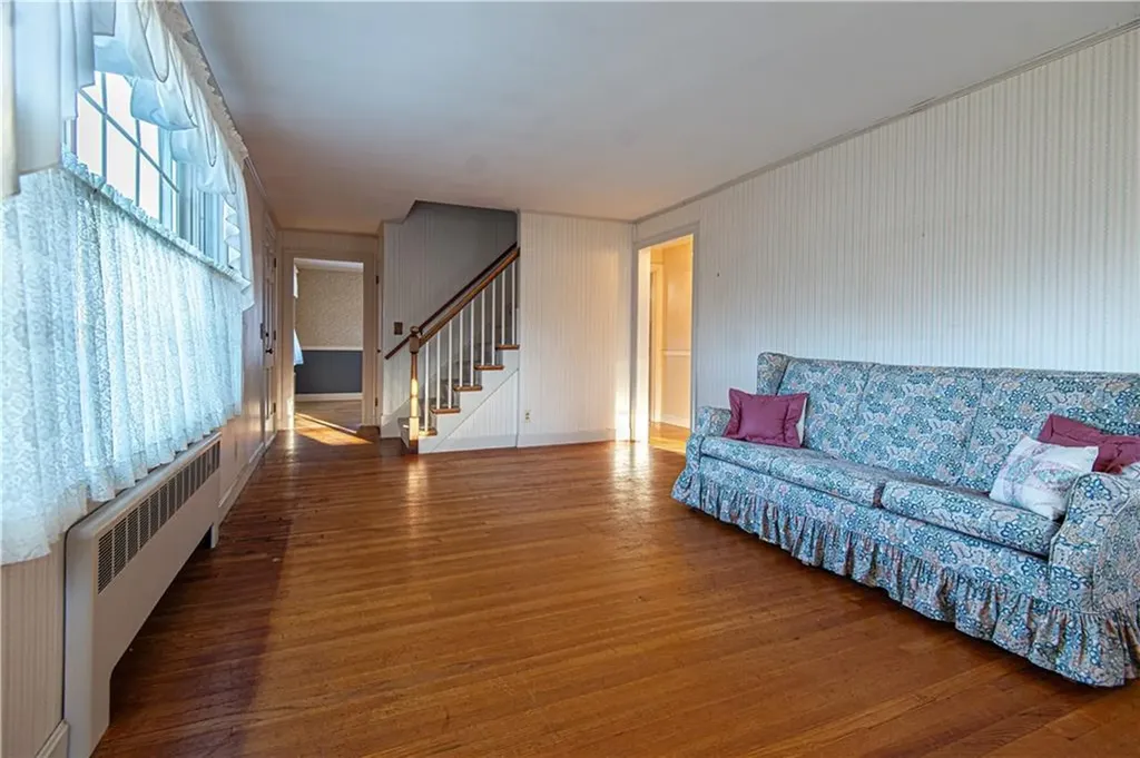 160 Hadde Avenue Cumberland RI 02864