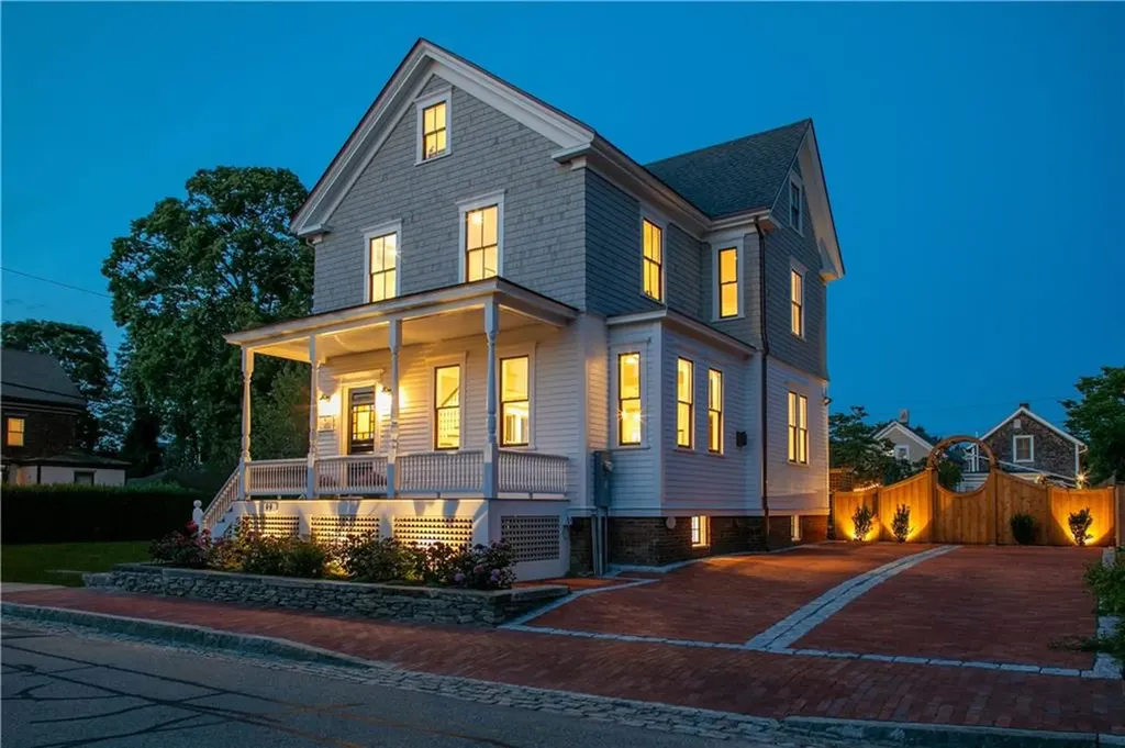 99 Second Street Newport RI 02840