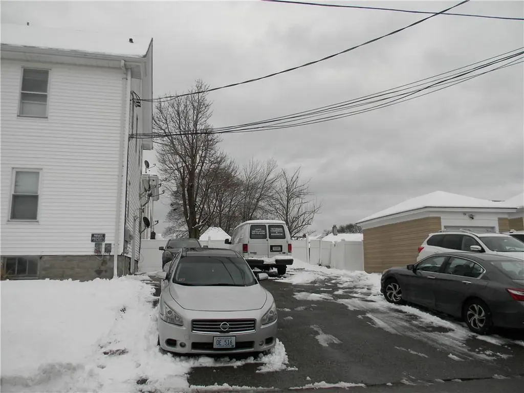 136 138 Oakdale Avenue Pawtucket RI 02860