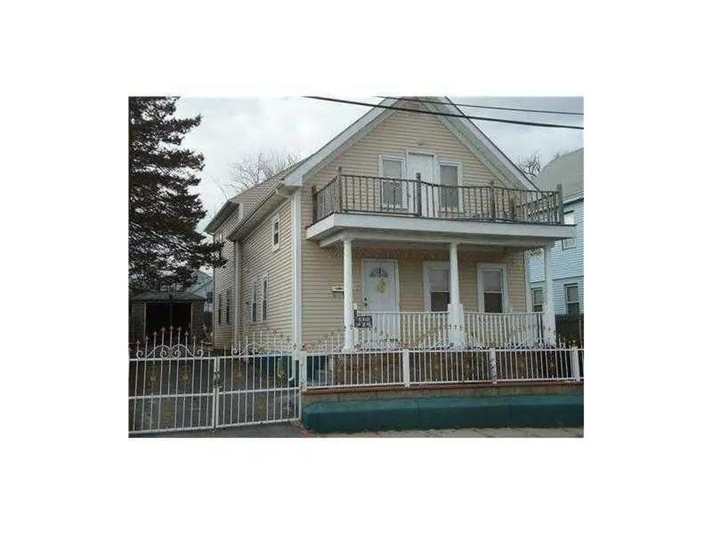 133 Byfield Street Providence RI 02905